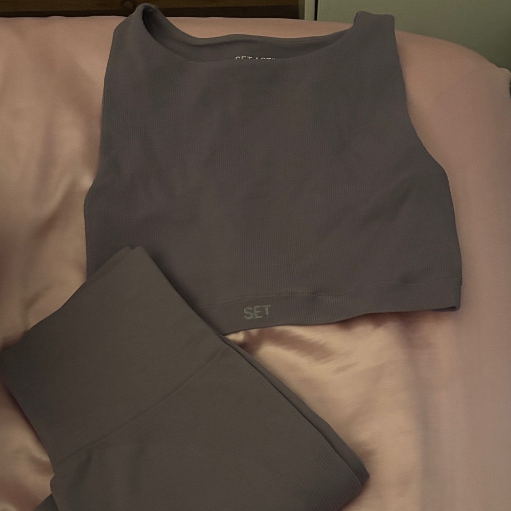 SET ACTIVE sculptflex set NWOT